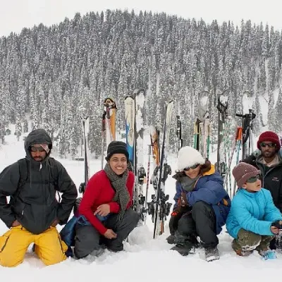 Kashmir Family Tour Package