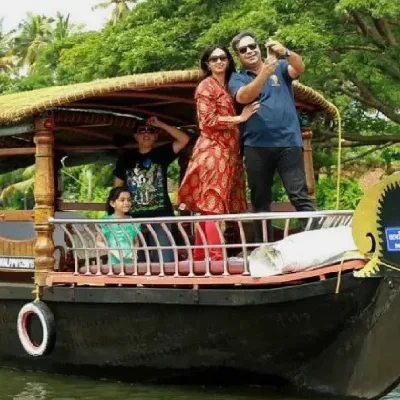 Budget Munnar Thekkady Alleppey Family Packages