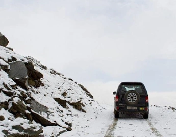 Manali to Leh Jeep Safari