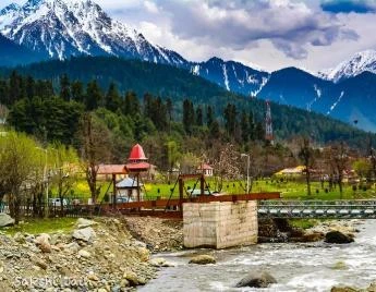 Premium Kashmir Family Package