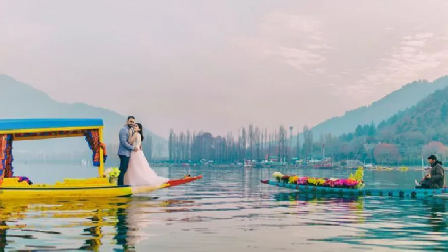 Romantic Jammu & Kashmir Honeymoon Package