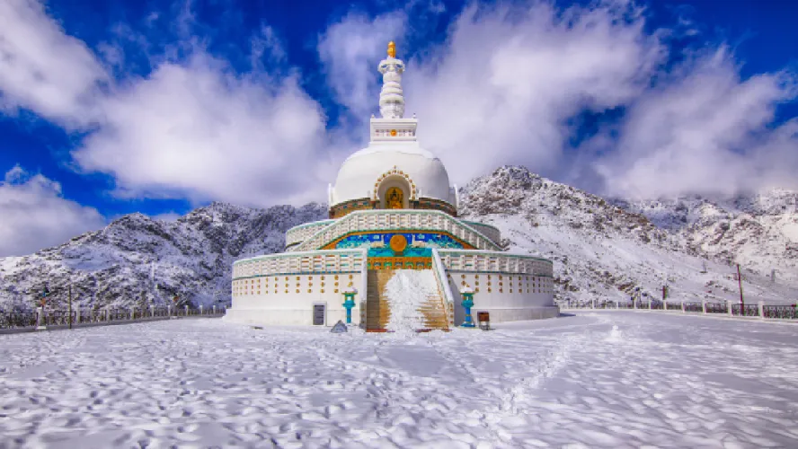 Discover The Gems Of Leh Tour Package