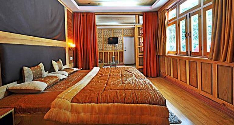 Hotel Aroma Nainital