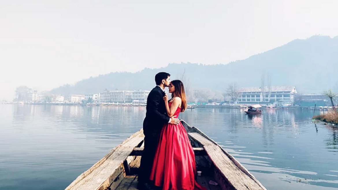 Romantic Jammu Kashmir Honeymoon Package 