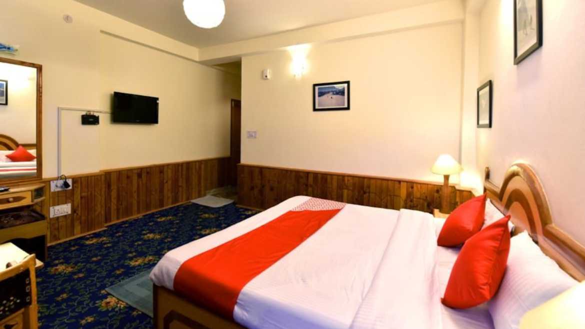 Hotel Himgiri Manali