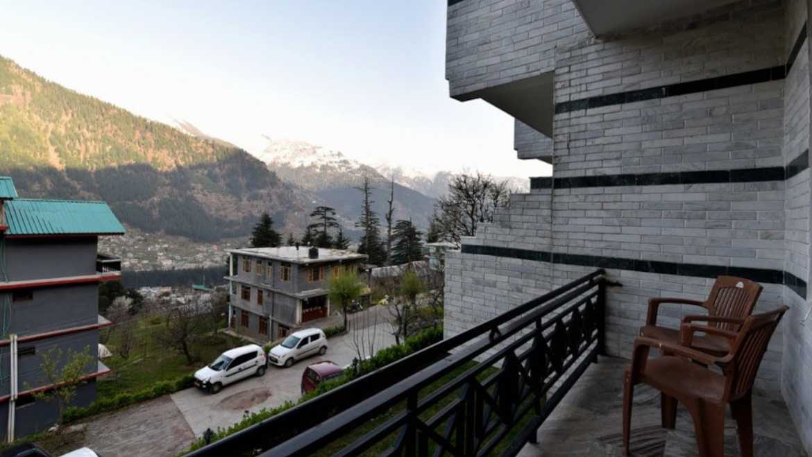 Hotel Himgiri Manali
