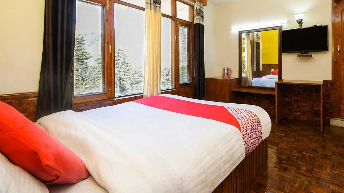 Hotel Rajhans Manali