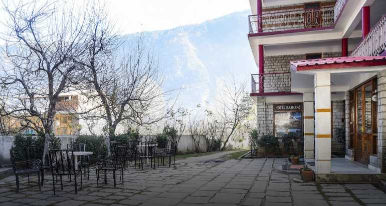 Hotel Rajhans Manali