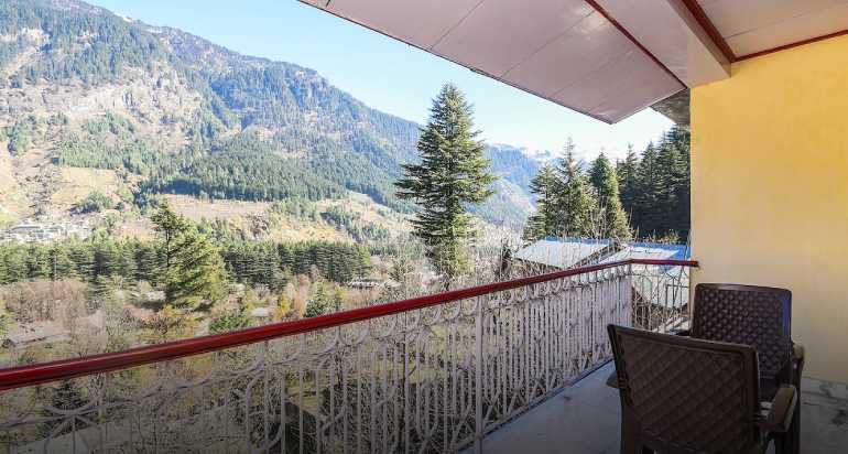 Hotel Rajhans Manali