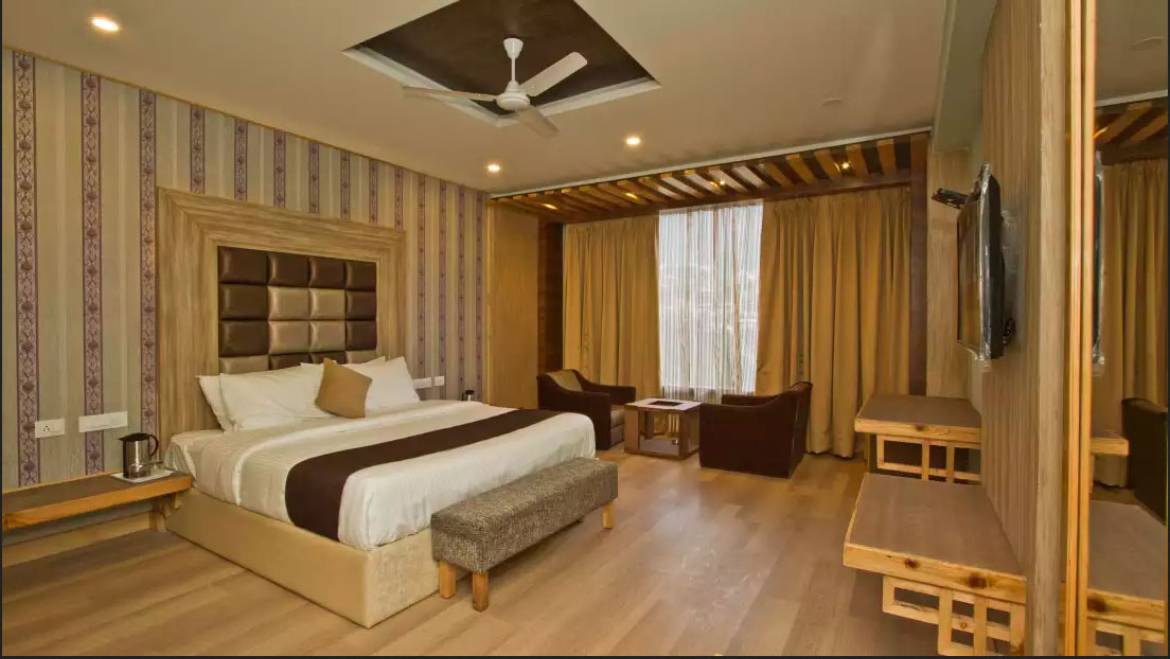 Hotel Himgiri Manali