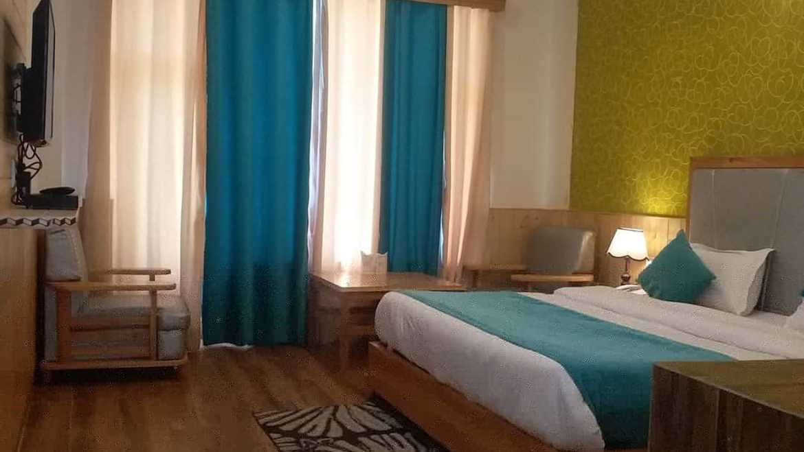 Hotel Seven Hills Manali