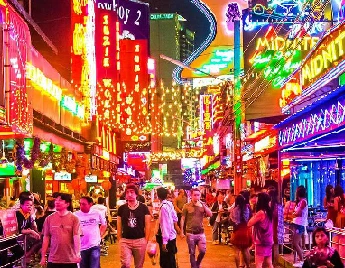 Classic Dubai With Museum Of The Future