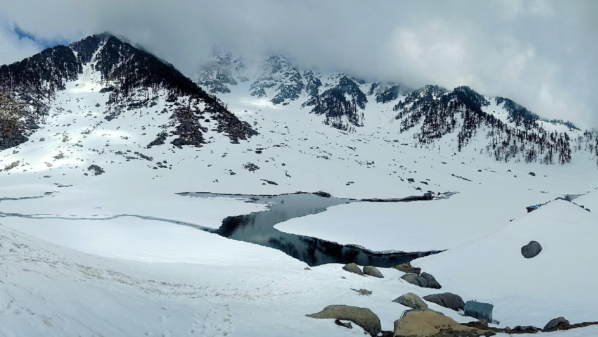 Kareri Lake Trekking